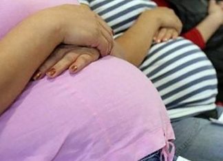 Distrito trabaja en estrategias para asegurar una maternidad segura