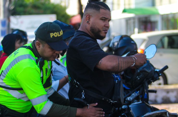 Prohibición de parrillero hombre en las carreras 38 a 65 entre 72 y Circunvalar hasta diciembre