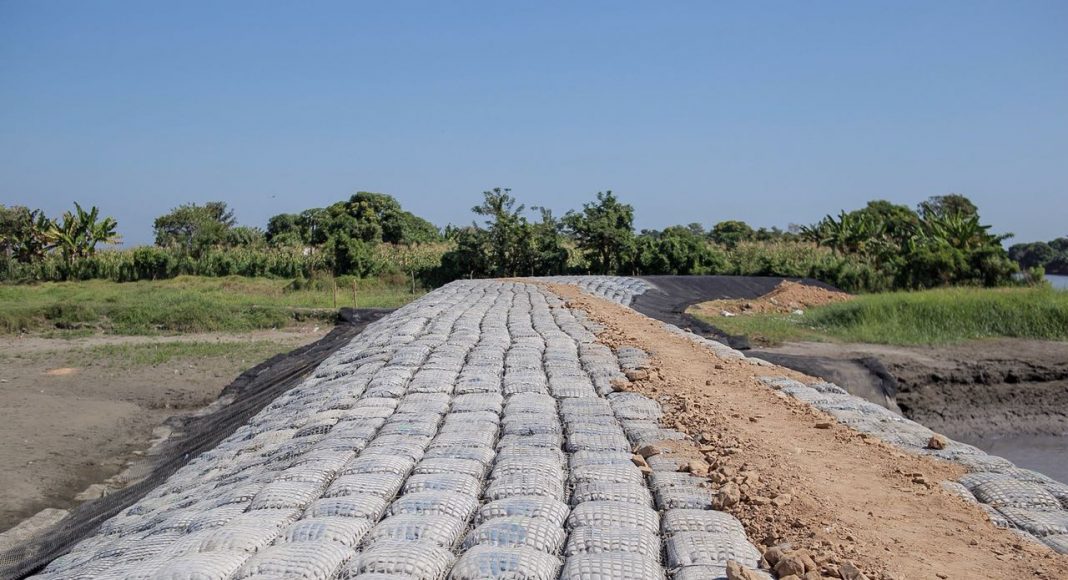 Muro de protección contra inundaciones del Canal del Dique fue entregado a municipios de Bolívar