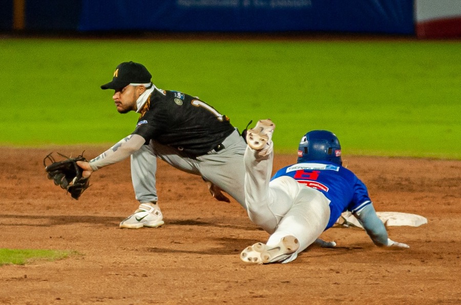Béisbol colombiano: Caimanes vence a Vaqueros y se mantiene en el liderato