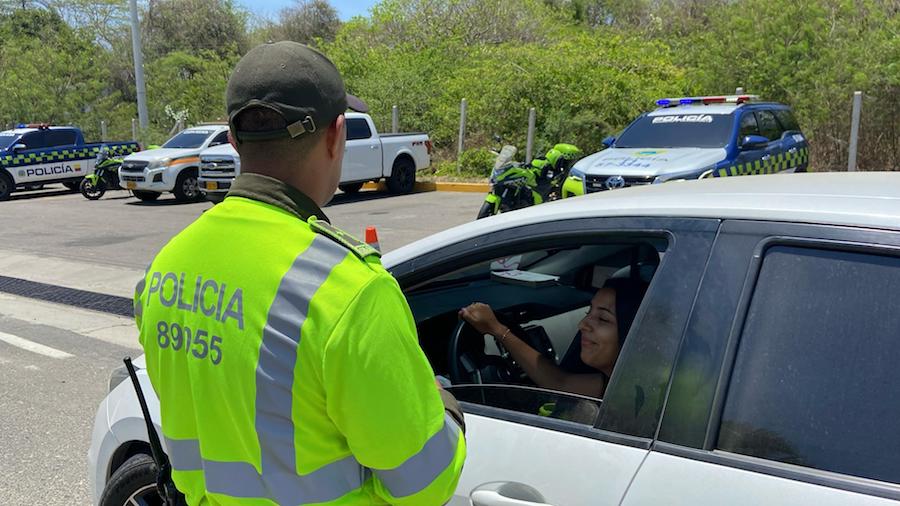 Operativo vial en Barranquilla: más de 150 policías garantizan retorno seguro