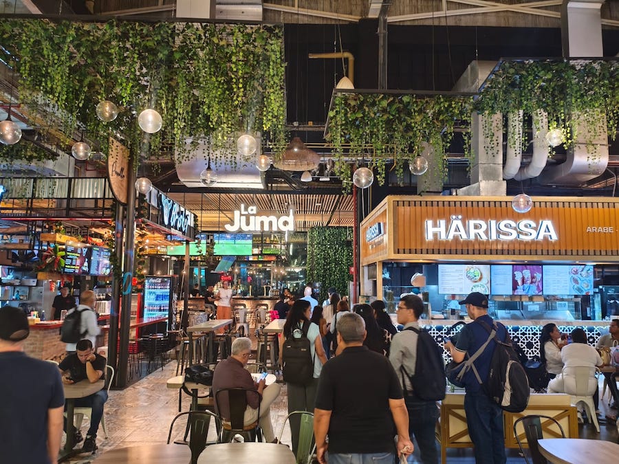 ¿Qué hacer en Mallplaza Buenavista? No te pierdas las noches de vino y cócteles en el Piso 4